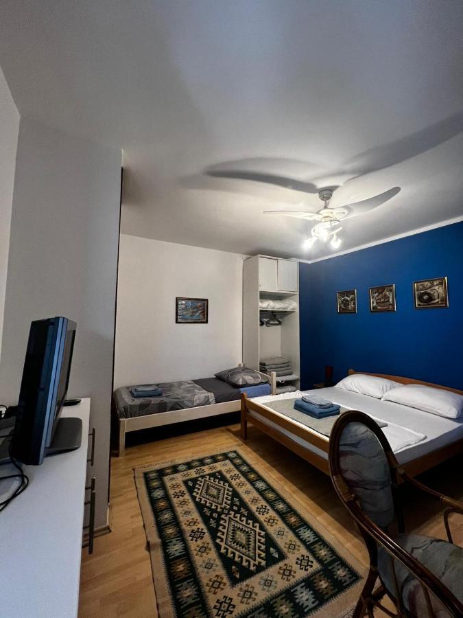 Apartments Azra Мостар Экстерьер фото