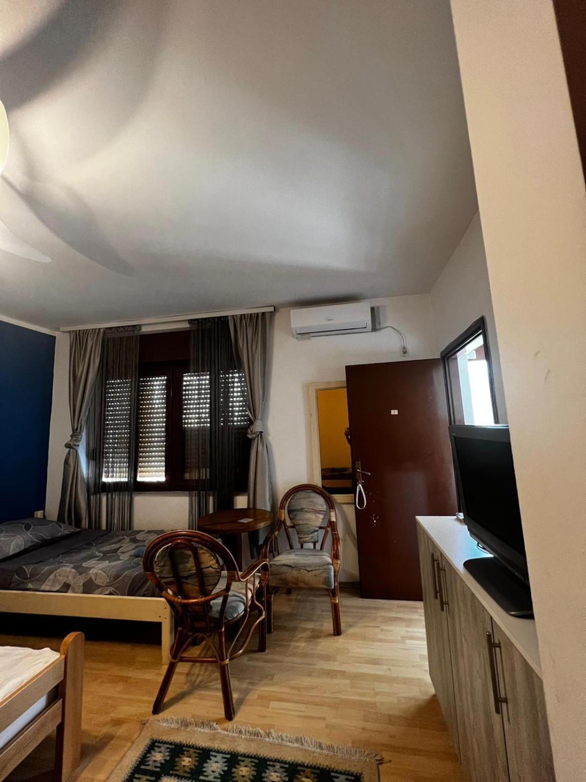 Apartments Azra Мостар Экстерьер фото